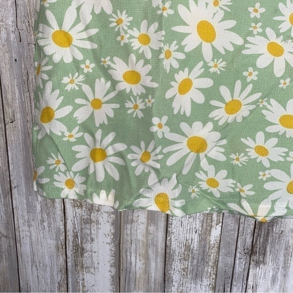NWT Elodie Mint Daisy Mini Skirt - Picture 4 of 7